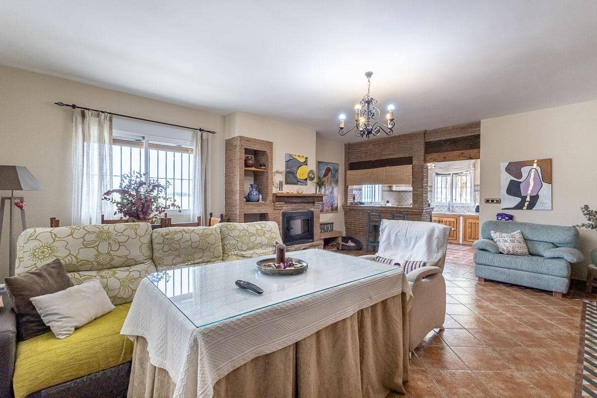 4 soveværelse Finca/Landehus til salg i Moraleda de Zafayona med swimmingpool garage - € 489.000 (Ref: 8946641)