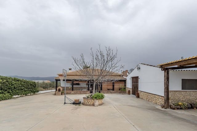 4 soveværelse Finca/Landehus til salg i Moraleda de Zafayona med swimmingpool garage - € 489.000 (Ref: 8946641)