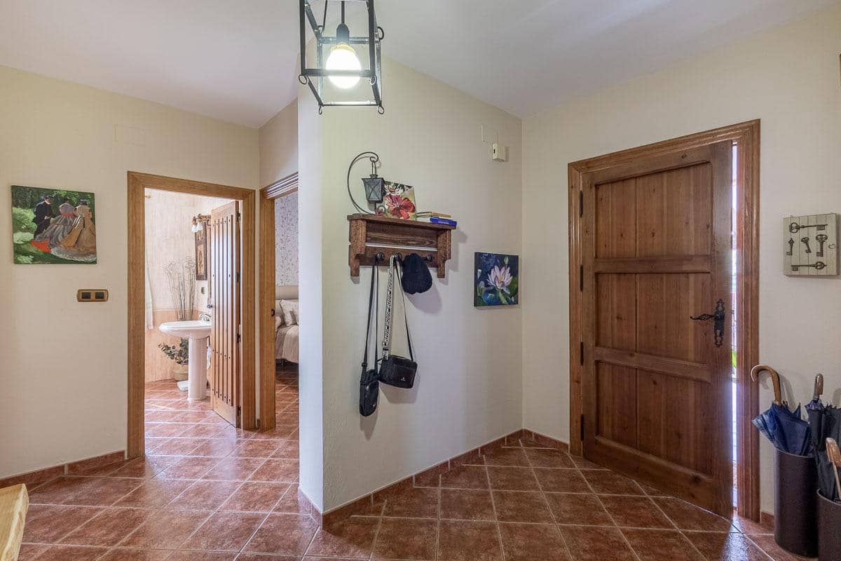 4 soveværelse Finca/Landehus til salg i Moraleda de Zafayona med swimmingpool garage - € 489.000 (Ref: 8946641)