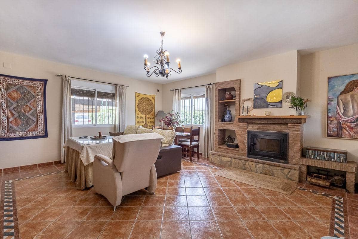 4 soveværelse Finca/Landehus til salg i Moraleda de Zafayona med swimmingpool garage - € 489.000 (Ref: 8946641)