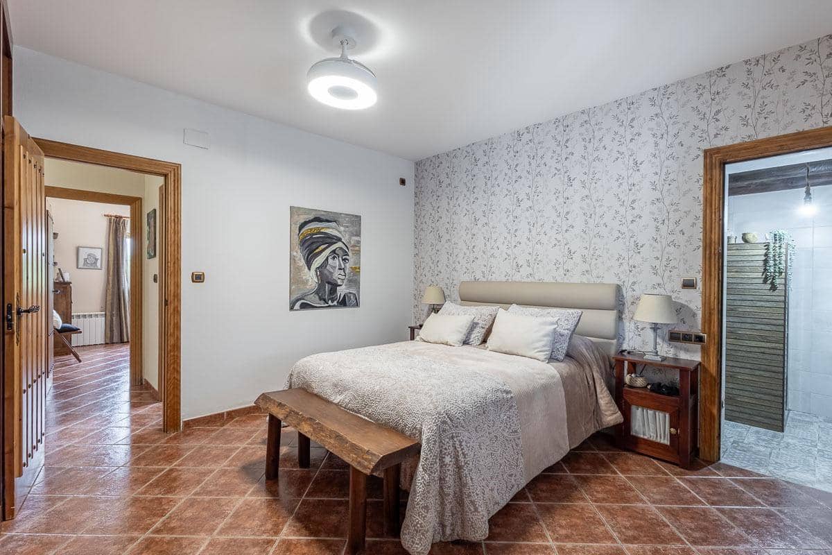 4 soveværelse Finca/Landehus til salg i Moraleda de Zafayona med swimmingpool garage - € 489.000 (Ref: 8946641)