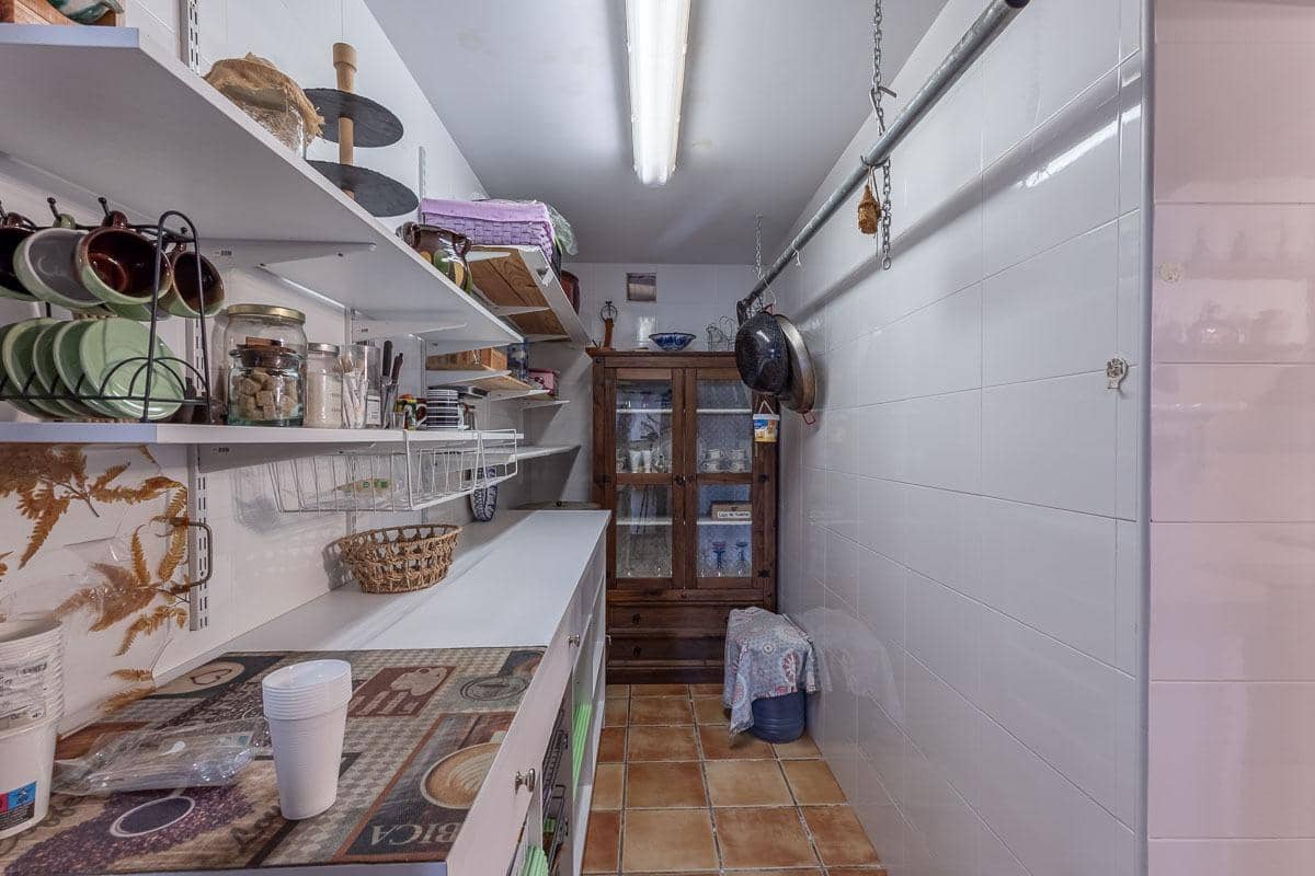 4 soveværelse Finca/Landehus til salg i Moraleda de Zafayona med swimmingpool garage - € 489.000 (Ref: 8946641)