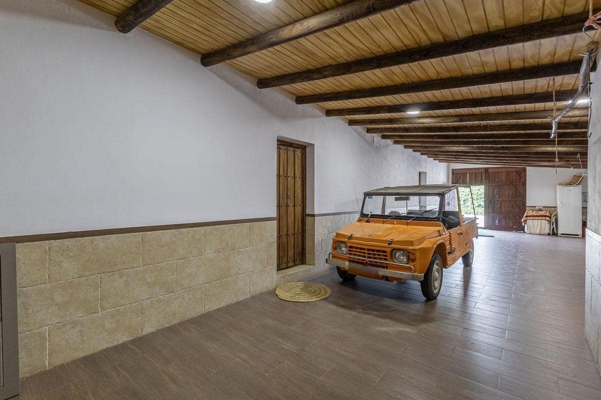 4 soveværelse Finca/Landehus til salg i Moraleda de Zafayona med swimmingpool garage - € 489.000 (Ref: 8946641)