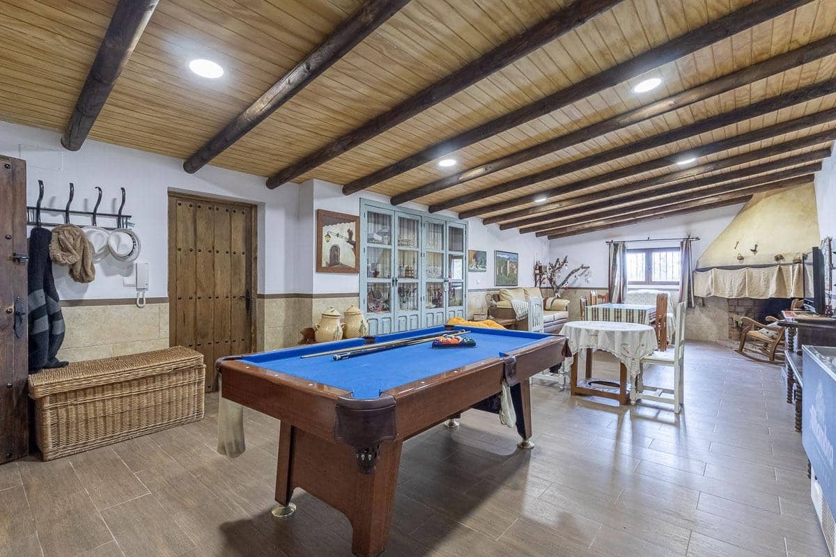 4 soveværelse Finca/Landehus til salg i Moraleda de Zafayona med swimmingpool garage - € 489.000 (Ref: 8946641)