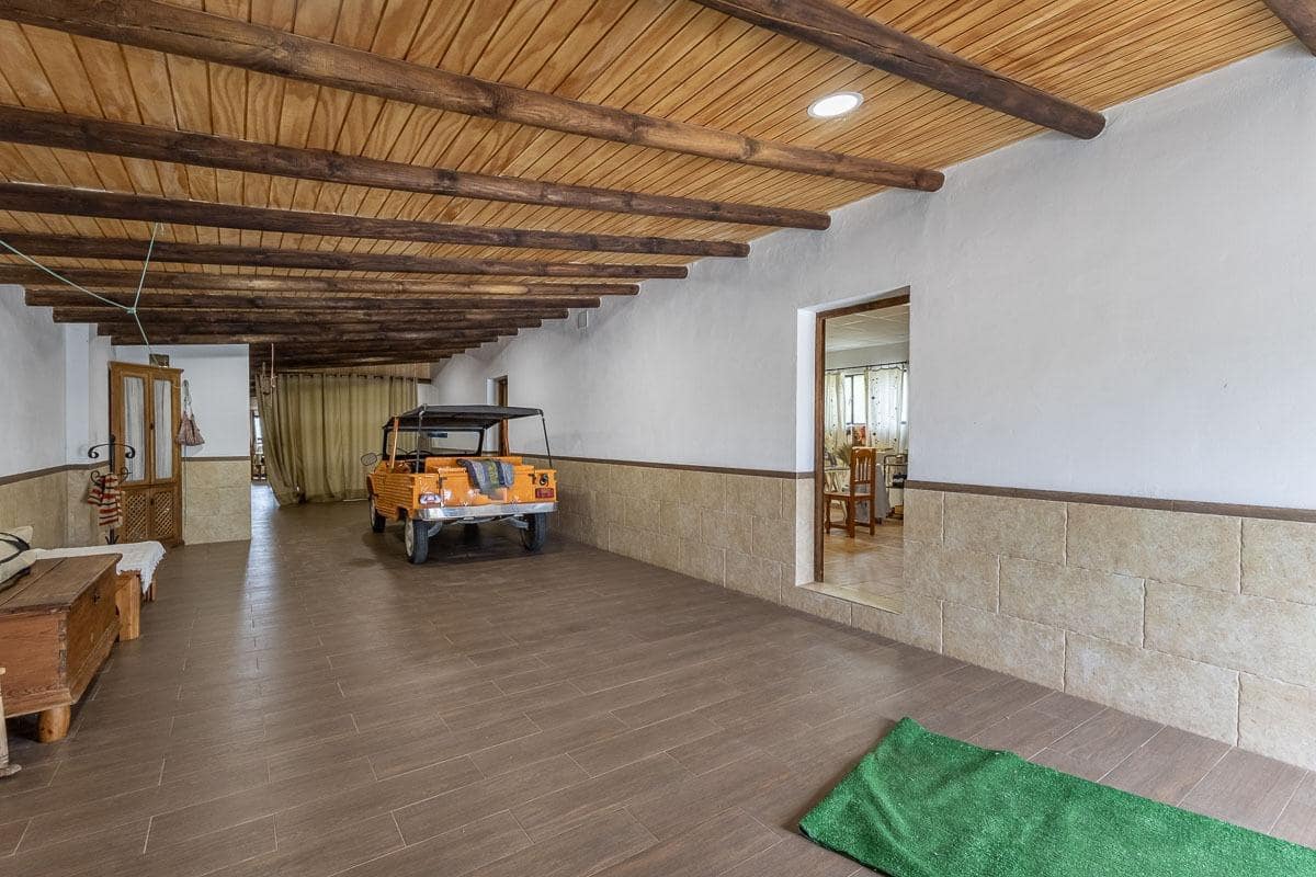 4 soveværelse Finca/Landehus til salg i Moraleda de Zafayona med swimmingpool garage - € 489.000 (Ref: 8946641)