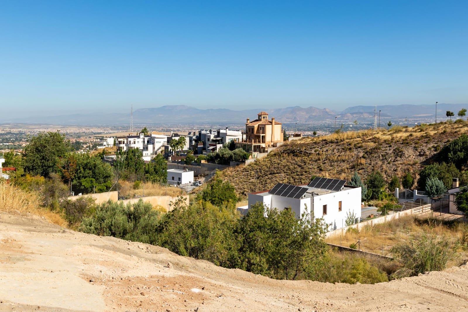 Grunde uden byggetilladelser til salg i La Zubia - € 85.000 (Ref: 8946645)