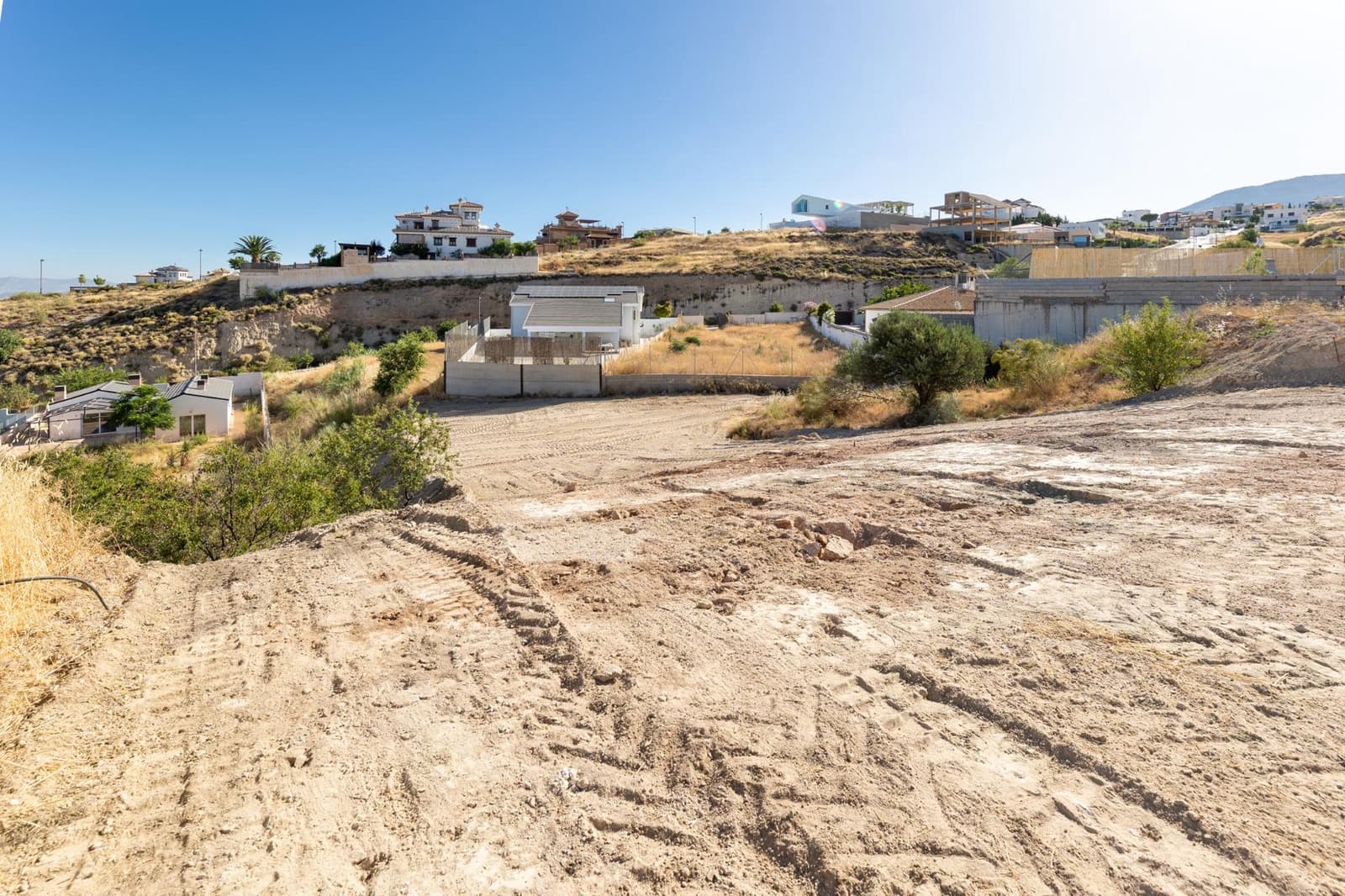 Grunde uden byggetilladelser til salg i La Zubia - € 85.000 (Ref: 8946645)