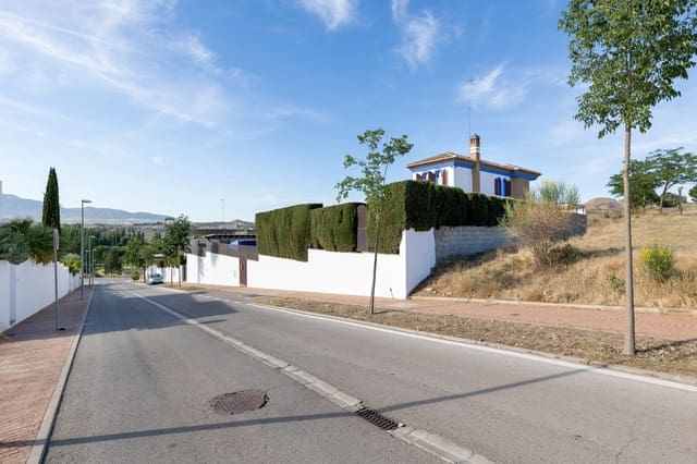 4 Zimmer Villa zu verkaufen in Las Gabias mit Pool - 595.000 € (Ref: 8957160)