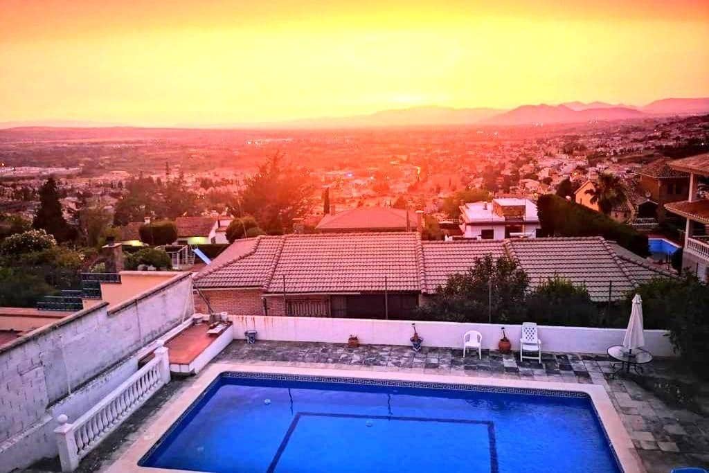 8 soverom Villa til salgs i Monachil - € 398 000 (Ref: 8972521)