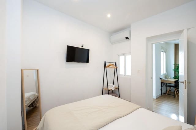 2 bedroom Apartment for sale in Granada city - € 225,000 (Ref: 8982395)