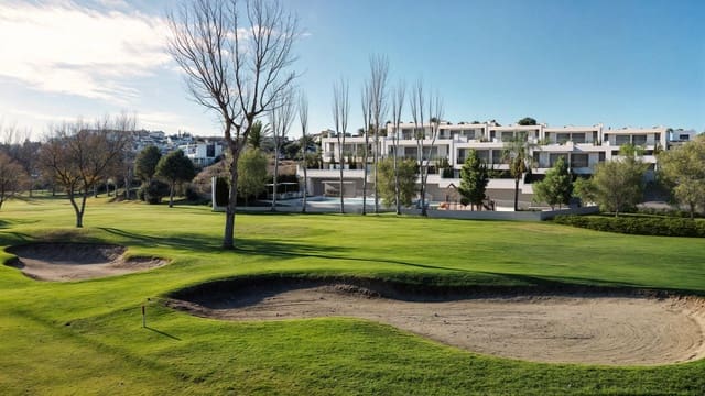 3 Zimmer Reihenhaus zu verkaufen in Las Gabias mit Pool Garage - 292.000 € (Ref: 8988536)