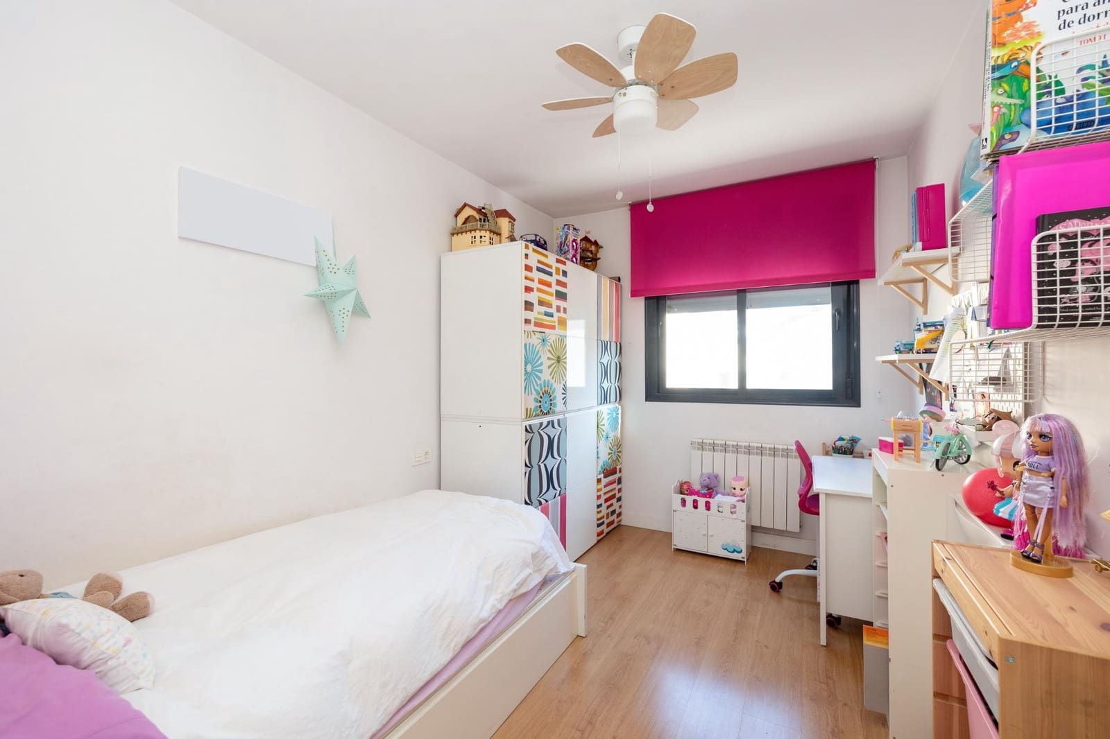 4 soveværelse Villa til salg i Granada by med garage - € 484.000 (Ref: 9014193)