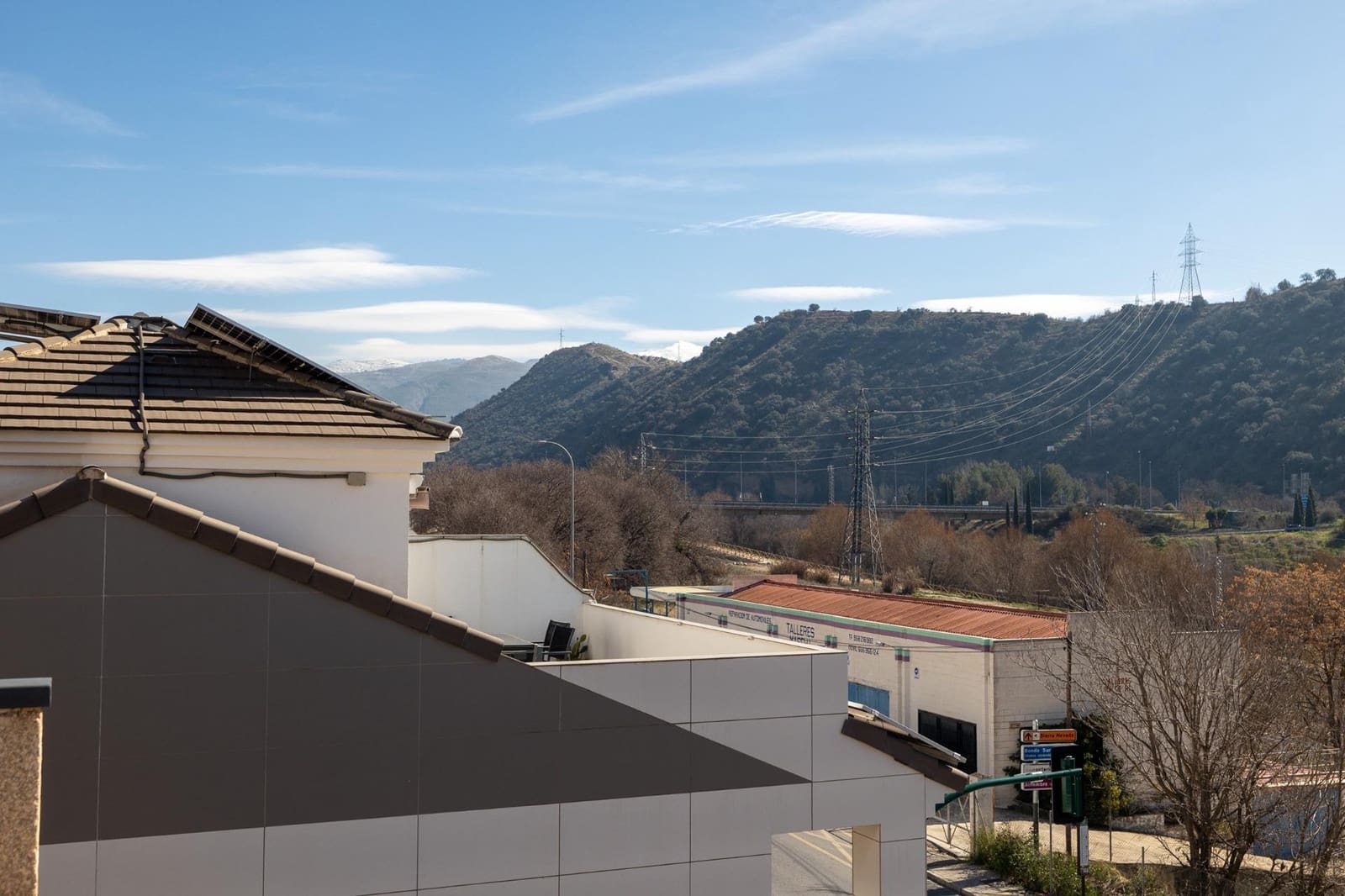 4 soveværelse Villa til salg i Granada by med garage - € 484.000 (Ref: 9014193)