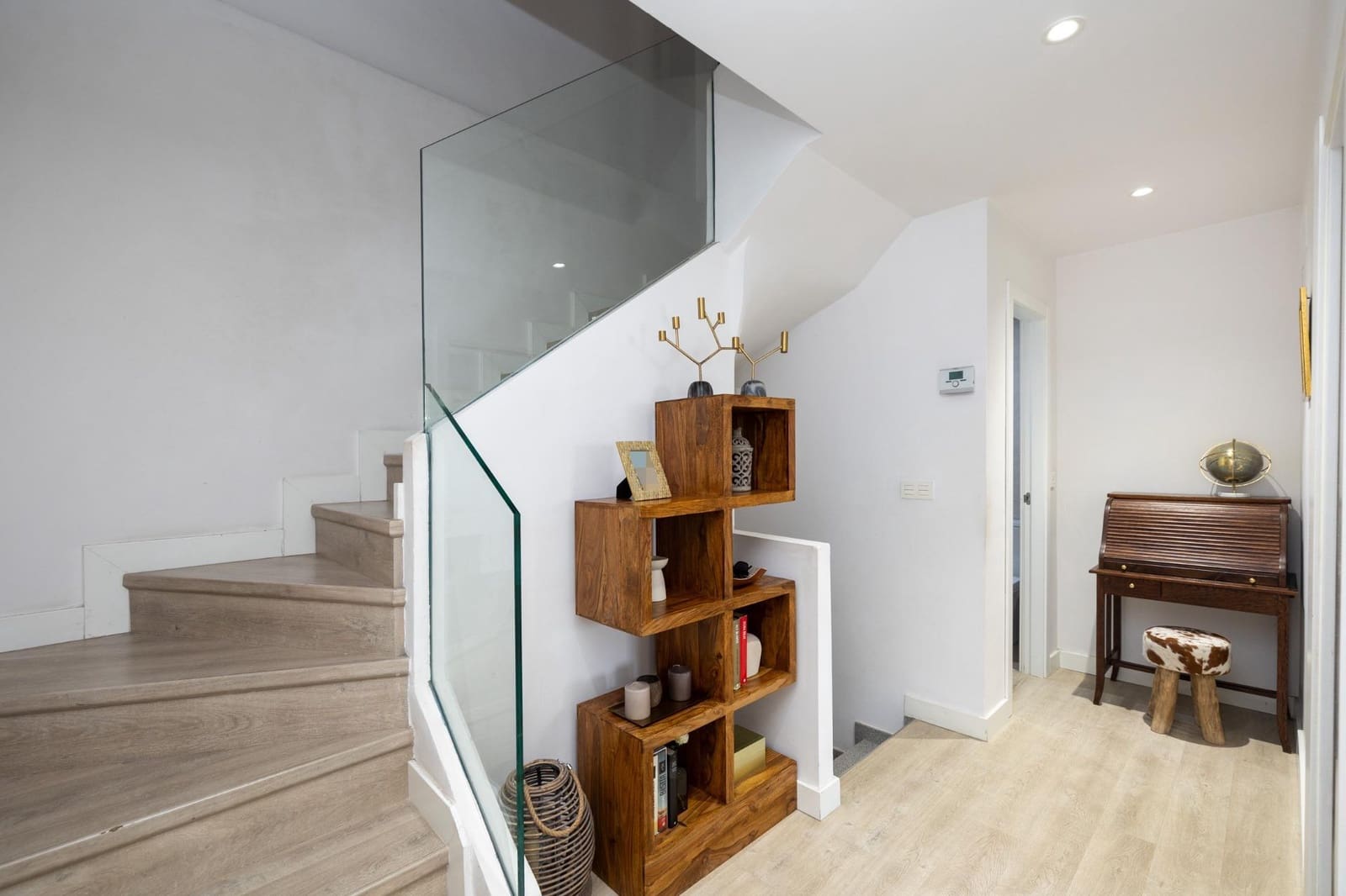 4 soveværelse Villa til salg i Granada by med garage - € 484.000 (Ref: 9014193)