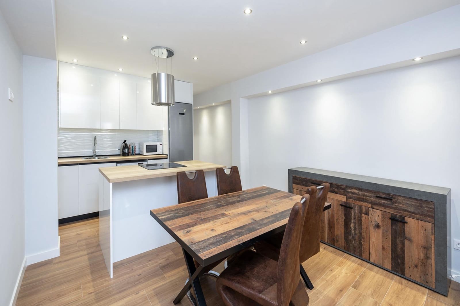 2 soveværelse Lejlighed til salg i Granada by - € 195.000 (Ref: 9014195)