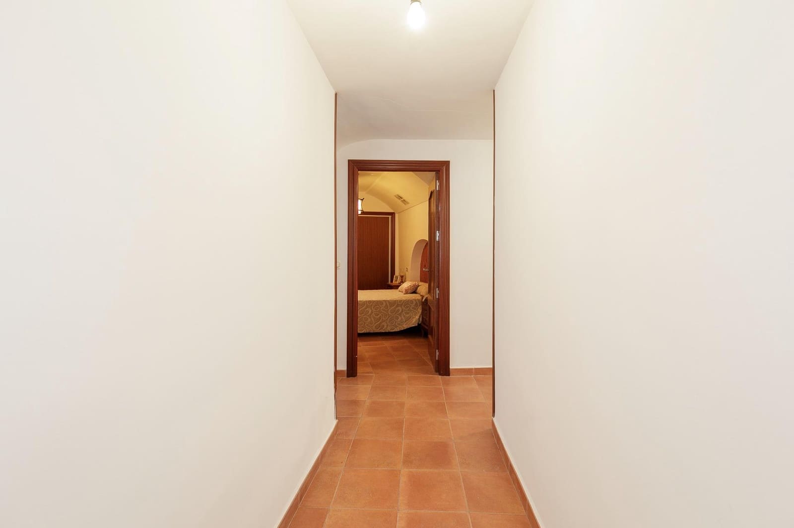 10 soveværelse Hulehus til salg i Castillejar med garage - € 95.000 (Ref: 9029947)