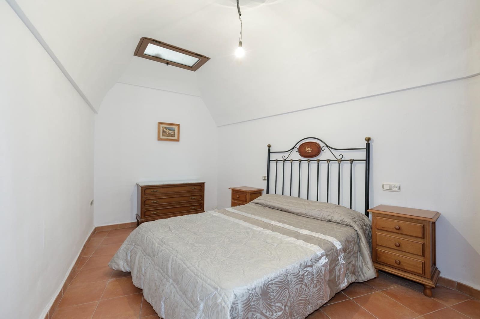 10 soveværelse Hulehus til salg i Castillejar med garage - € 95.000 (Ref: 9029947)