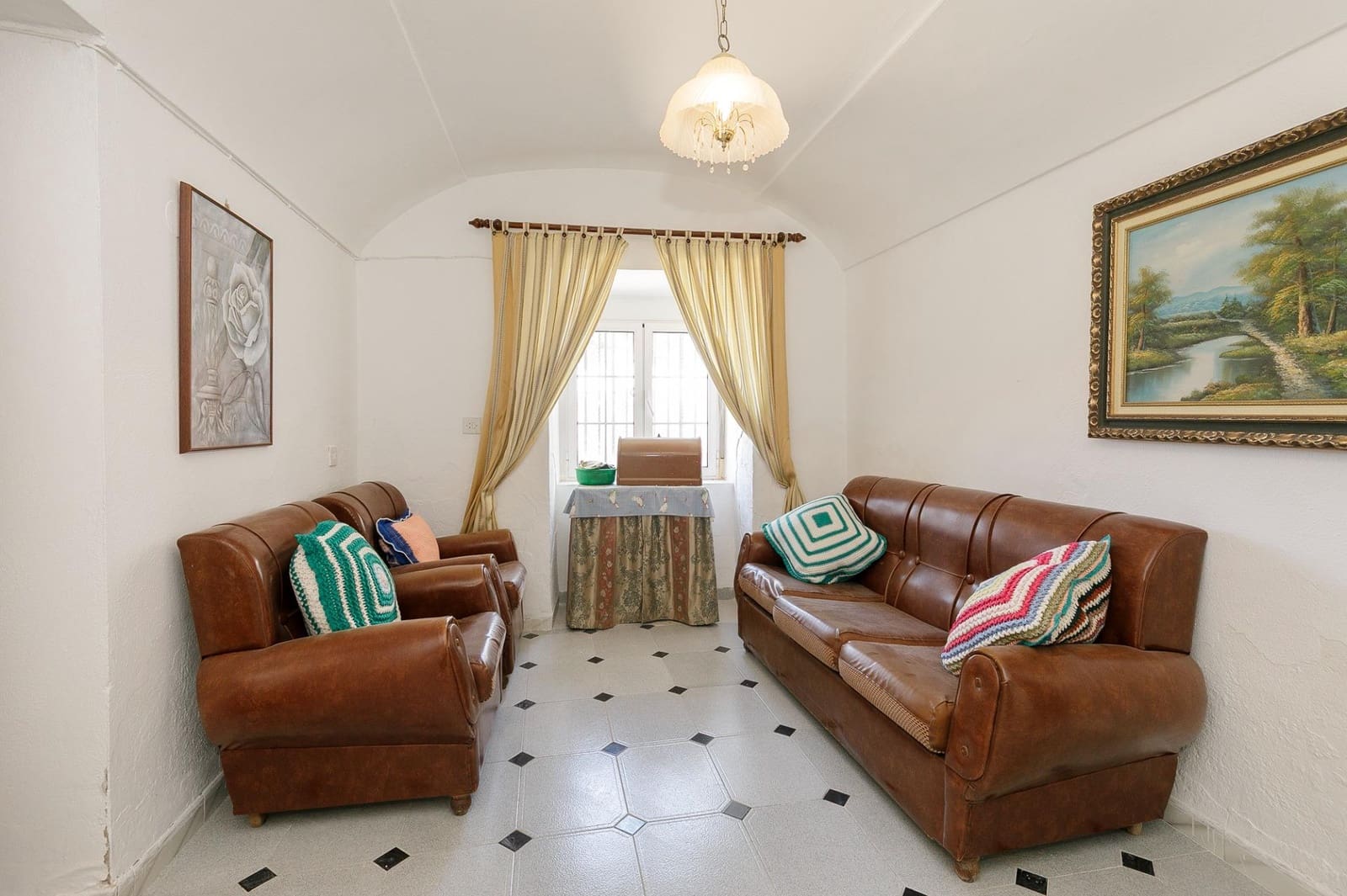 10 soveværelse Hulehus til salg i Castillejar med garage - € 95.000 (Ref: 9029947)