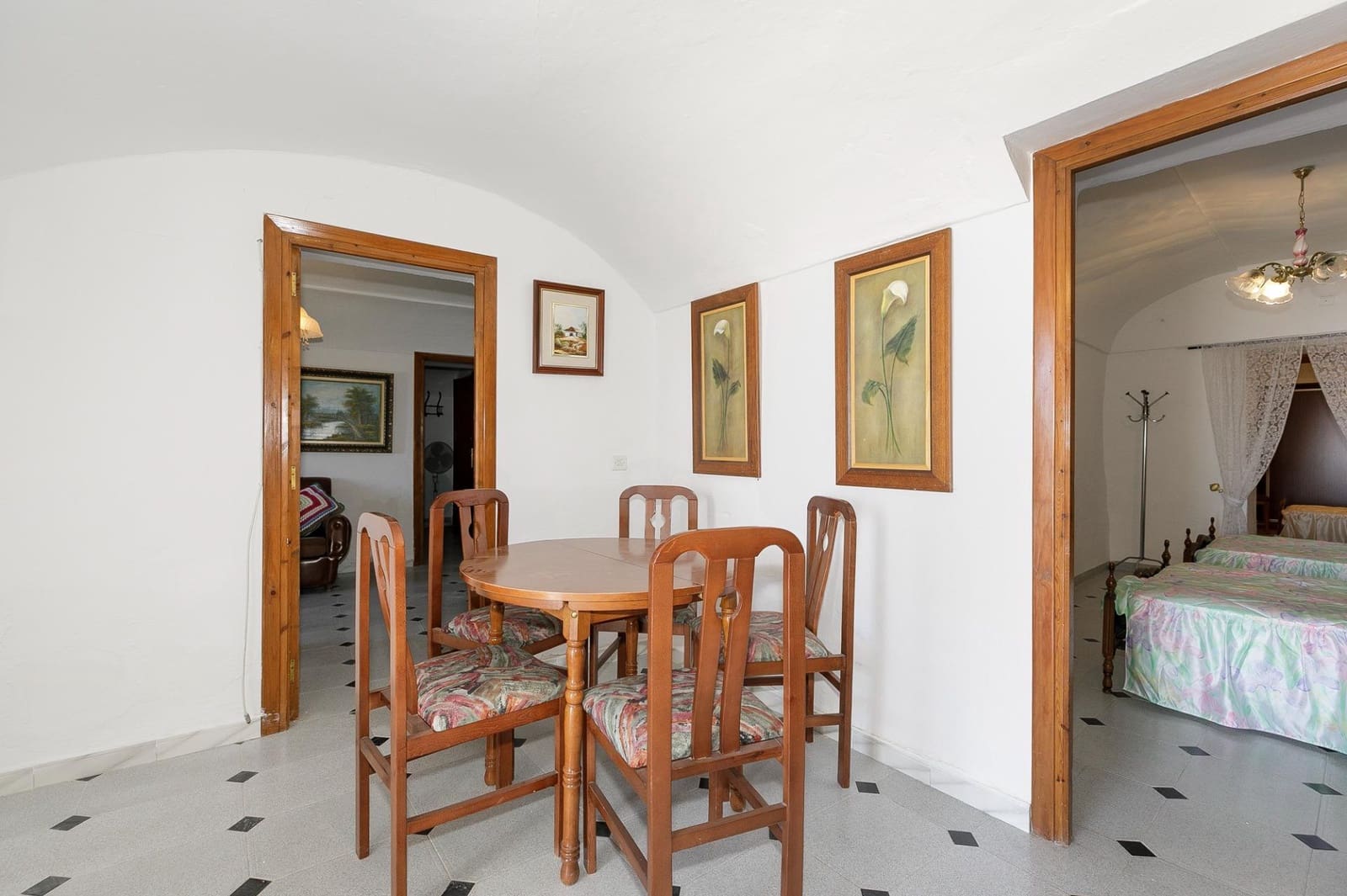 10 soveværelse Hulehus til salg i Castillejar med garage - € 95.000 (Ref: 9029947)