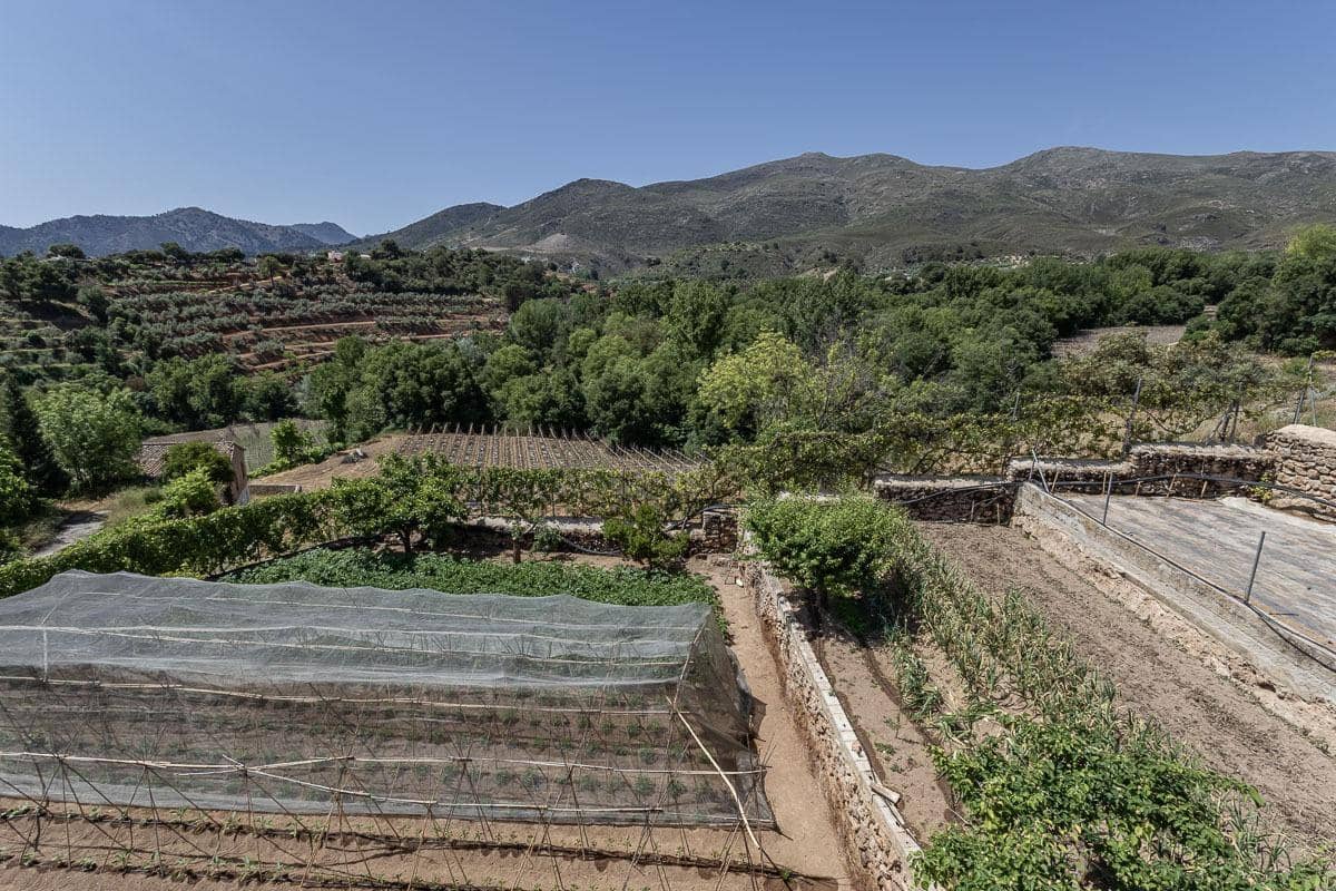 4 soveværelse Villa til salg i Jatar med garage - € 280.000 (Ref: 9034536)