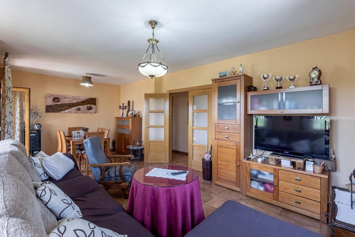 4 soveværelse Villa til salg i Jatar med garage - € 280.000 (Ref: 9034536)