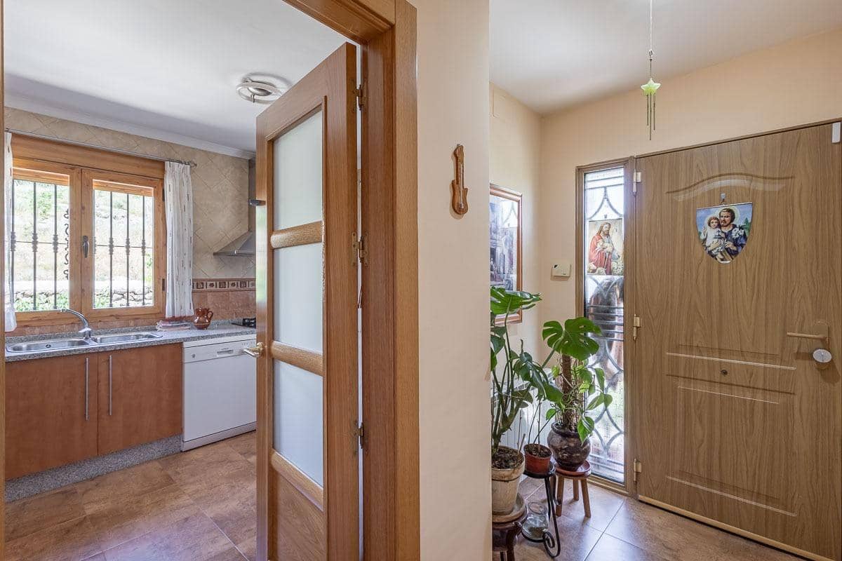 4 soveværelse Villa til salg i Jatar med garage - € 280.000 (Ref: 9034536)