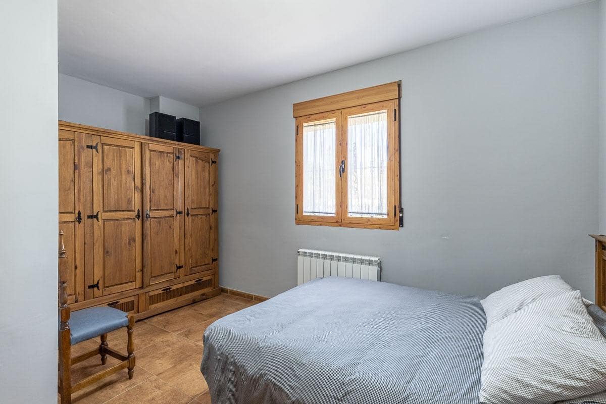 4 soveværelse Villa til salg i Jatar med garage - € 280.000 (Ref: 9034536)