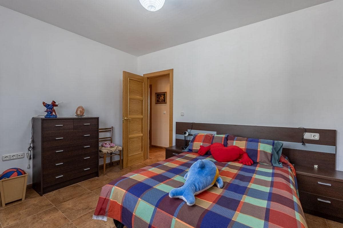 4 soveværelse Villa til salg i Jatar med garage - € 280.000 (Ref: 9034536)