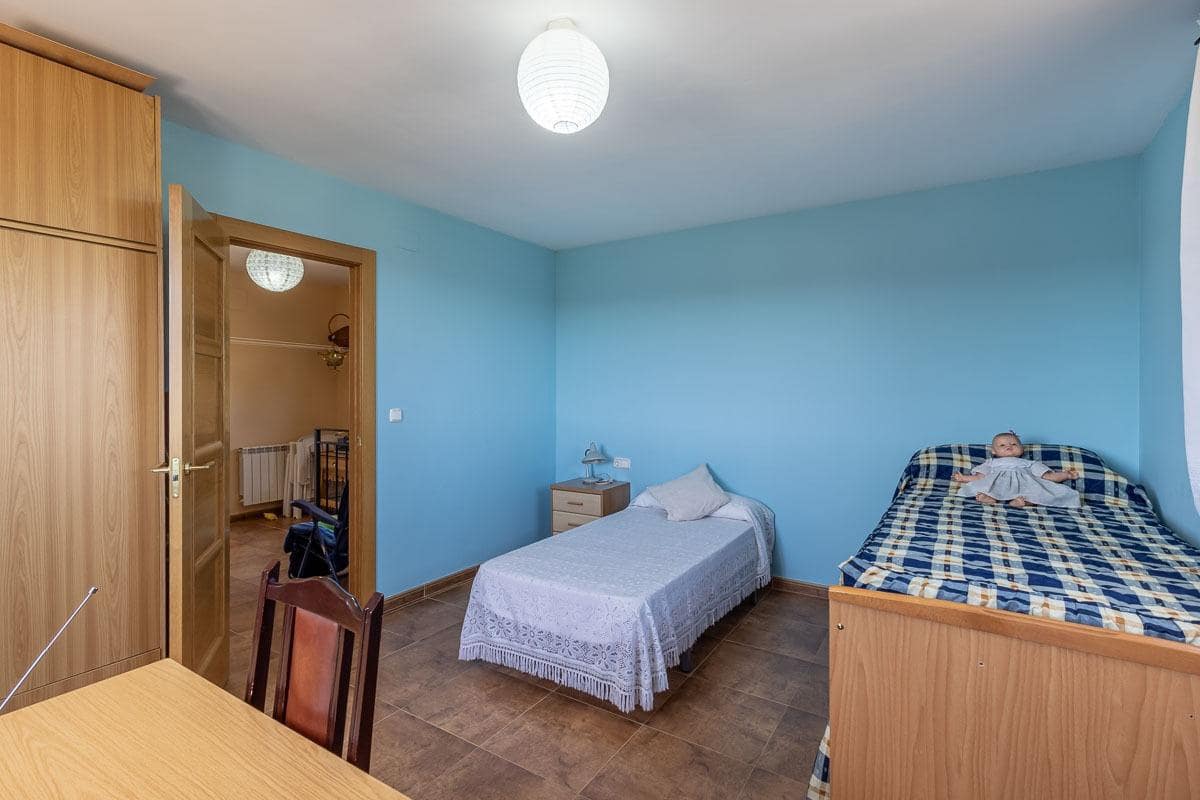 4 soveværelse Villa til salg i Jatar med garage - € 280.000 (Ref: 9034536)