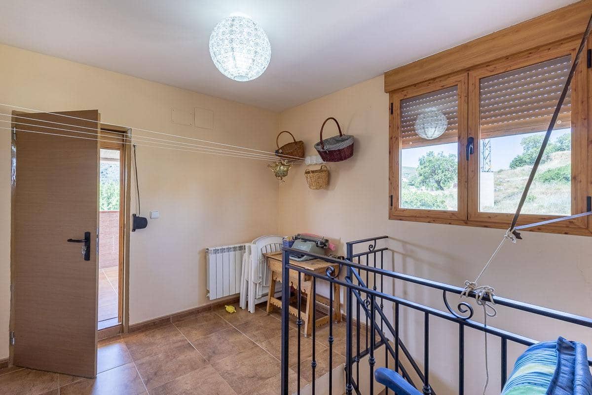 4 soveværelse Villa til salg i Jatar med garage - € 280.000 (Ref: 9034536)