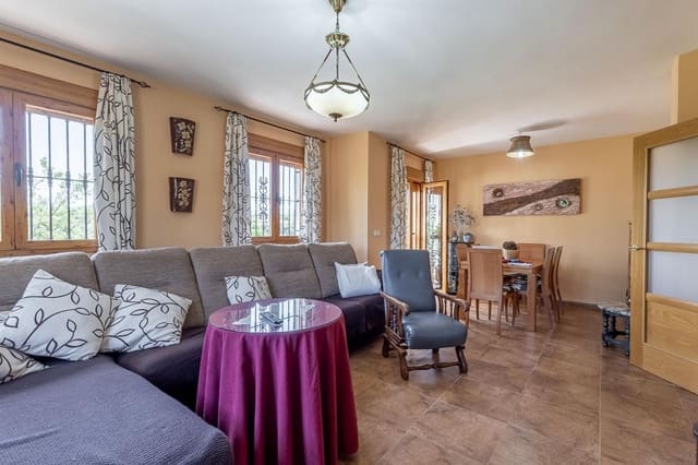 4 soveværelse Villa til salg i Jatar med garage - € 280.000 (Ref: 9034536)