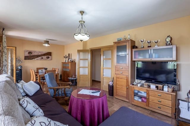 4 soveværelse Villa til salg i Jatar med garage - € 280.000 (Ref: 9034536)