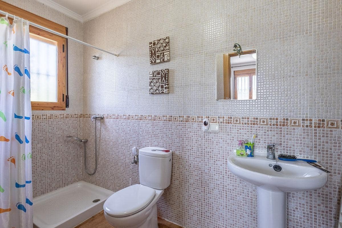 4 soveværelse Villa til salg i Jatar med garage - € 280.000 (Ref: 9034536)