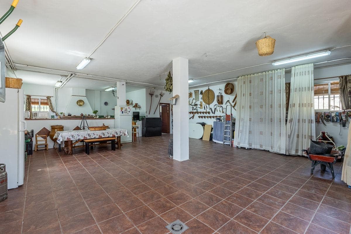 4 soveværelse Villa til salg i Jatar med garage - € 280.000 (Ref: 9034536)