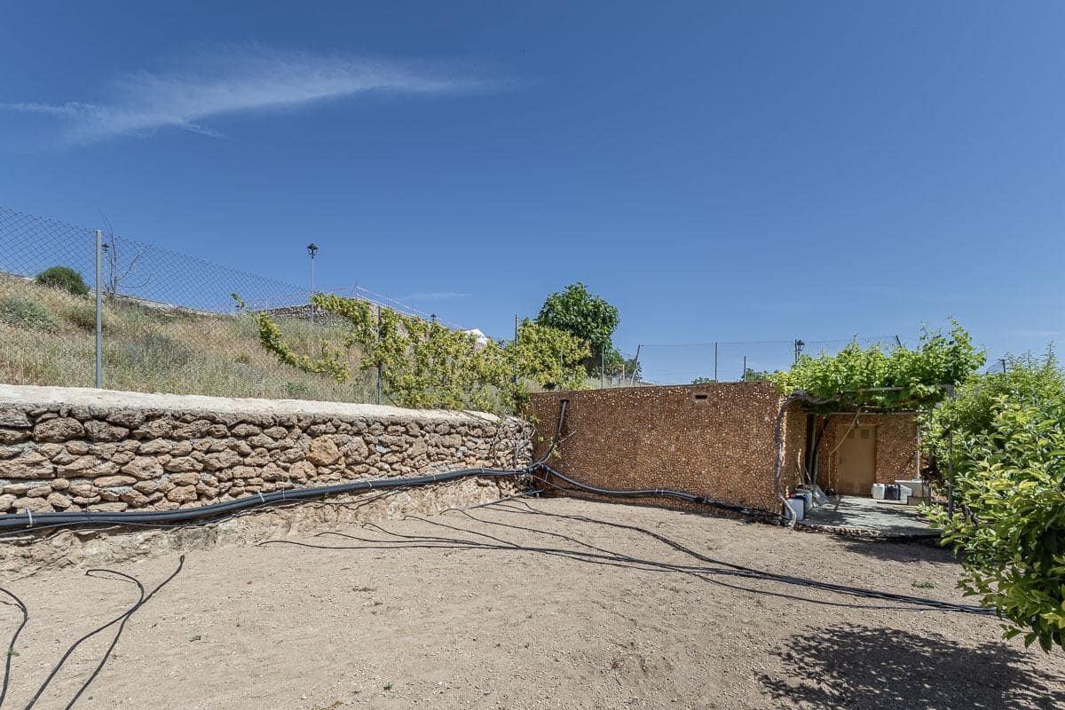 4 soveværelse Villa til salg i Jatar med garage - € 280.000 (Ref: 9034536)