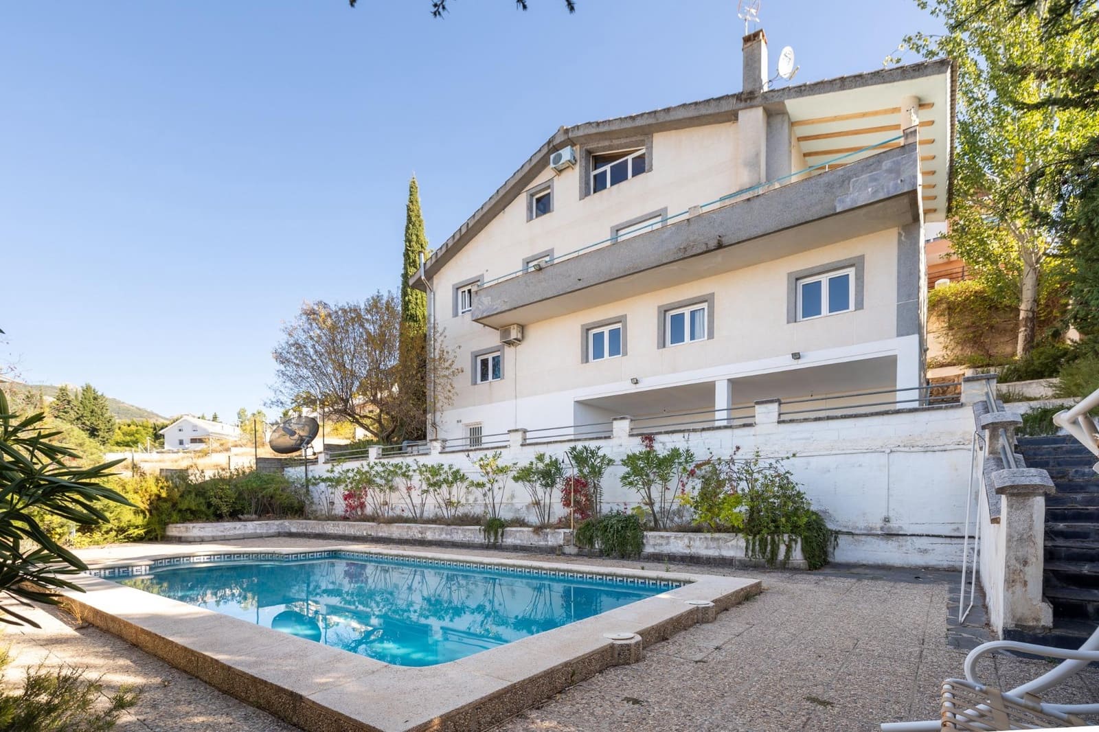 5 soveværelse Villa til salg i La Zubia med swimmingpool - € 325.000 (Ref: 9062385)