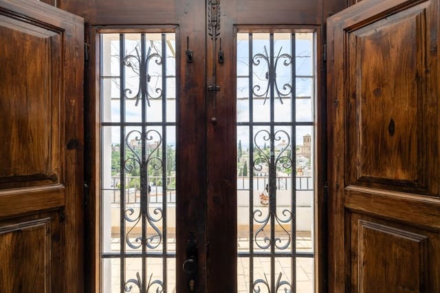 2 soveværelse Villa til salg i Granada by - € 379.000 (Ref: 9062387)