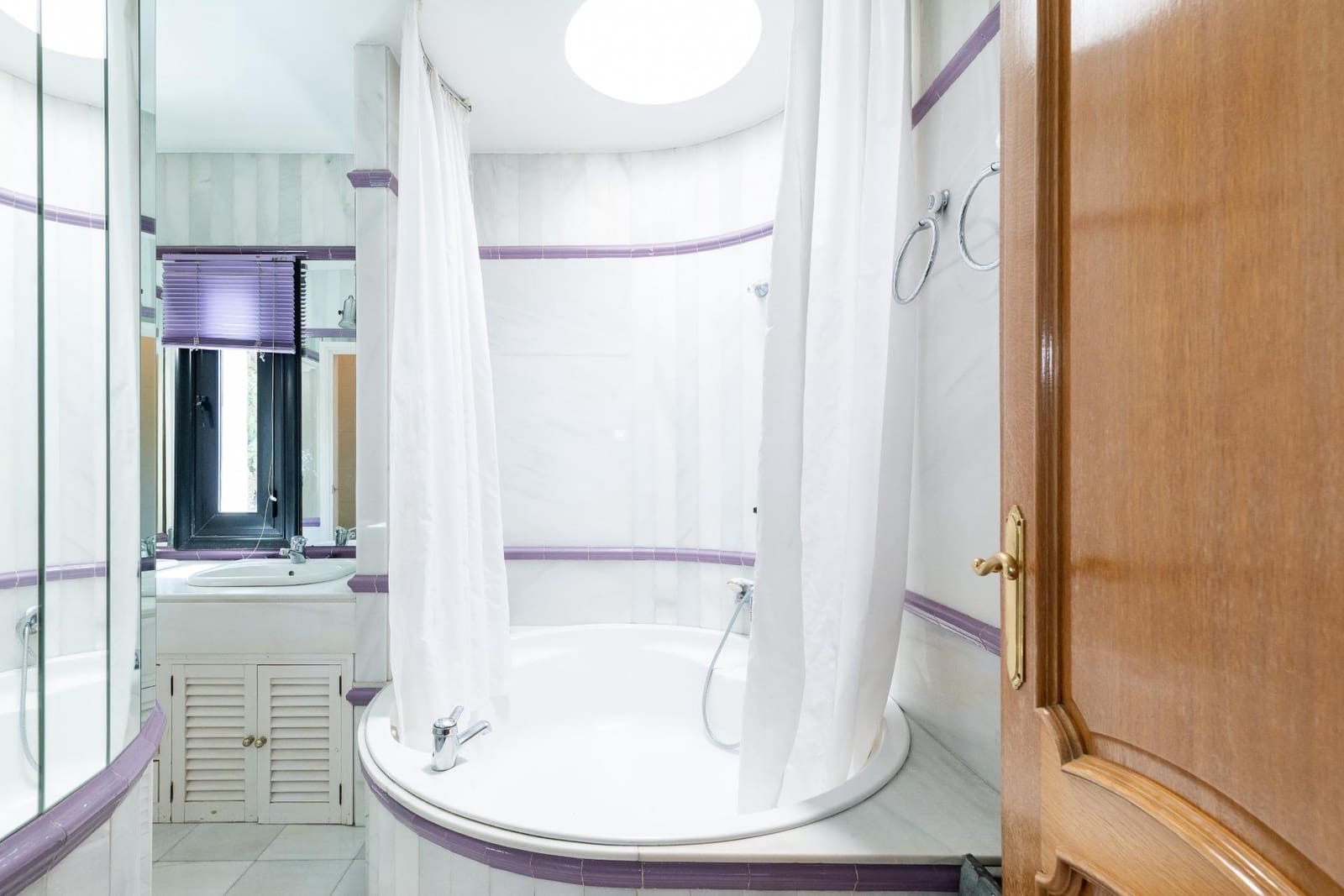 5 soveværelse Villa til salg i Granada by med garage - € 890.000 (Ref: 9062388)