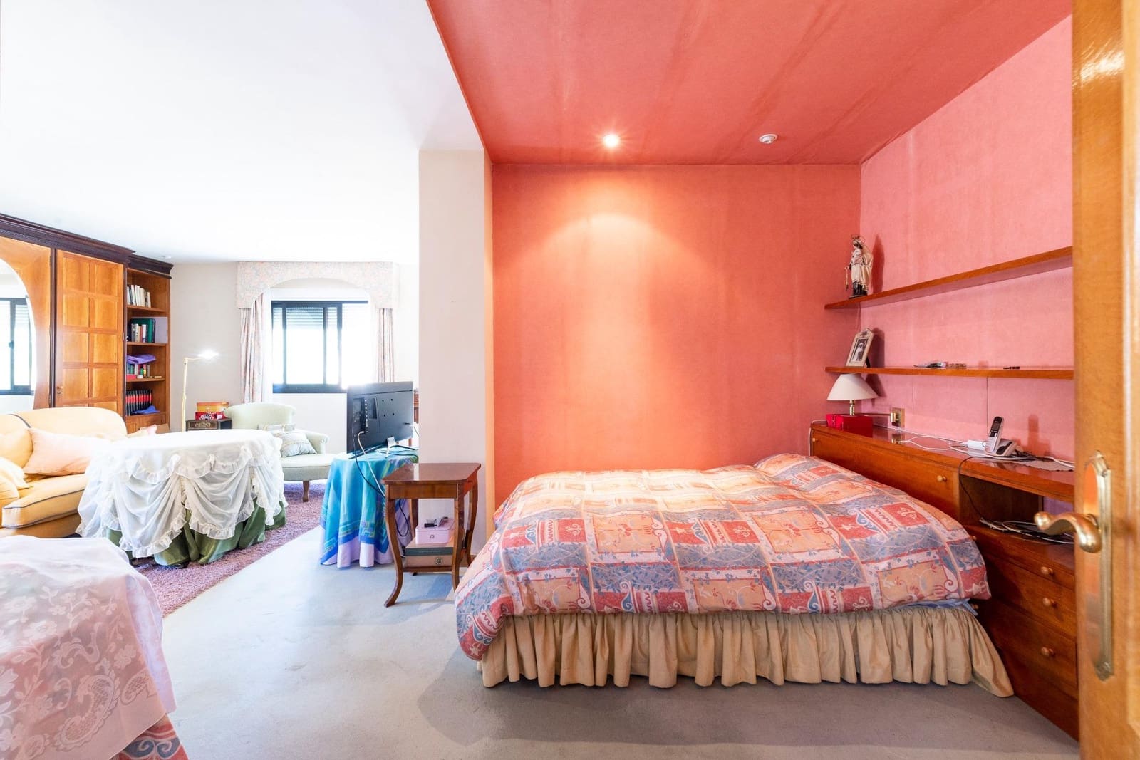 5 soveværelse Villa til salg i Granada by med garage - € 890.000 (Ref: 9062388)