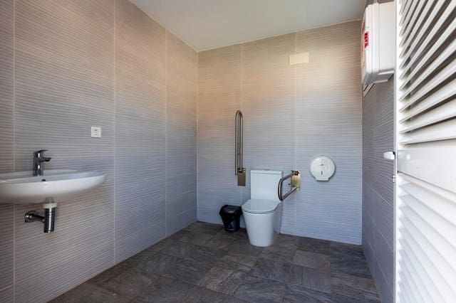 2 bedroom Apartment for sale in Castell de Ferro, Gualchos with pool - € 190,000 (Ref: 9062391)