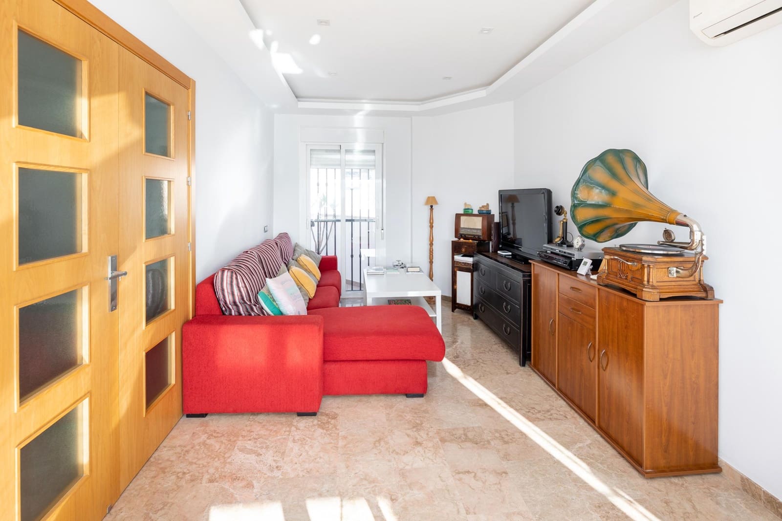 4 soveværelse Rækkehus til salg i Alhama de Granada med garage - € 229.000 (Ref: 9106365)