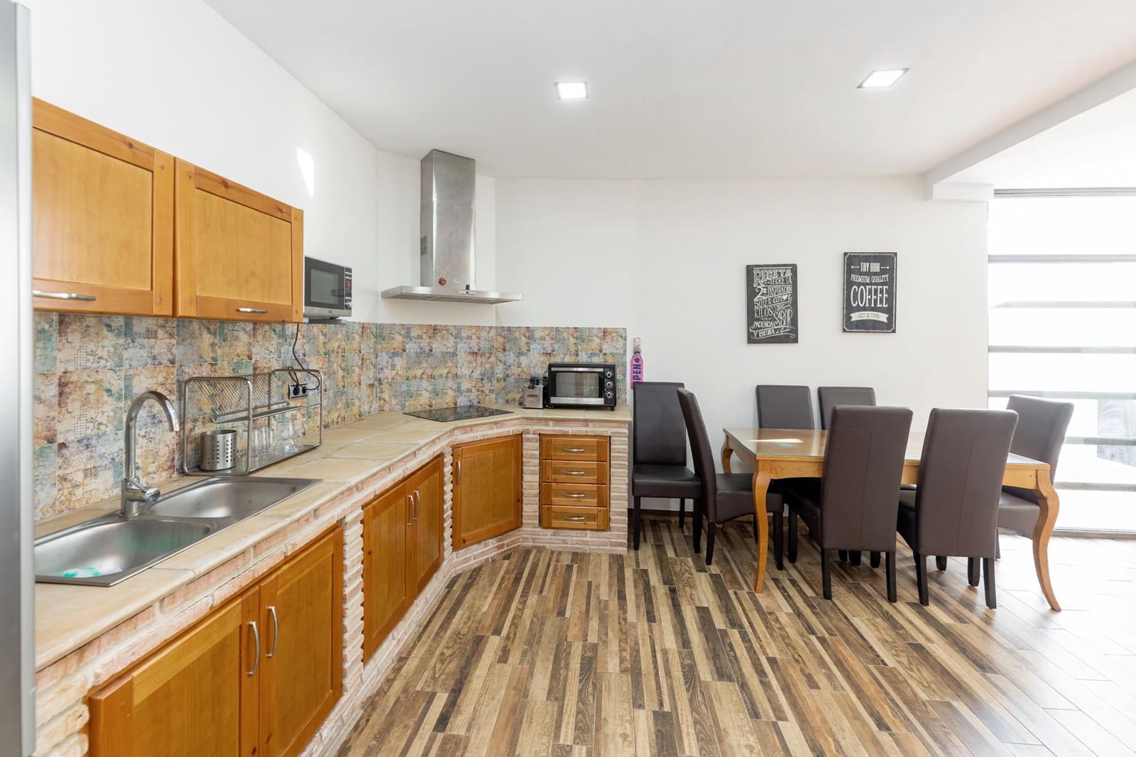 4 soveværelse Rækkehus til salg i Alhama de Granada med garage - € 229.000 (Ref: 9106365)