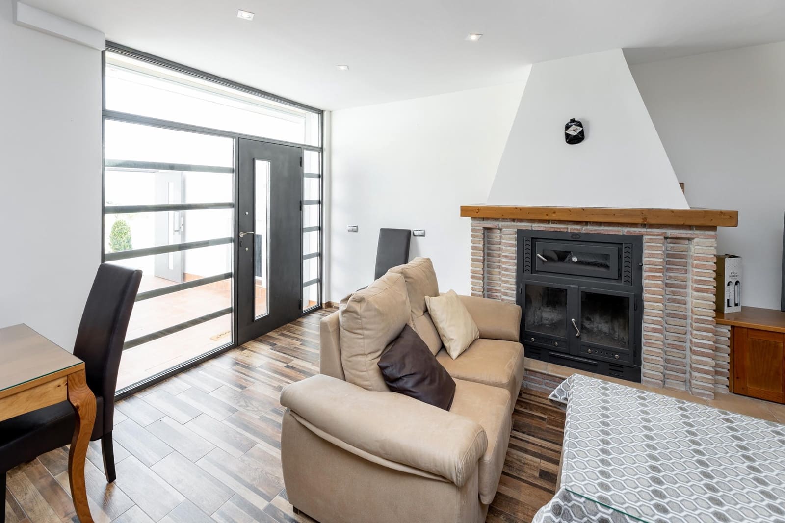 4 soveværelse Rækkehus til salg i Alhama de Granada med garage - € 229.000 (Ref: 9106365)