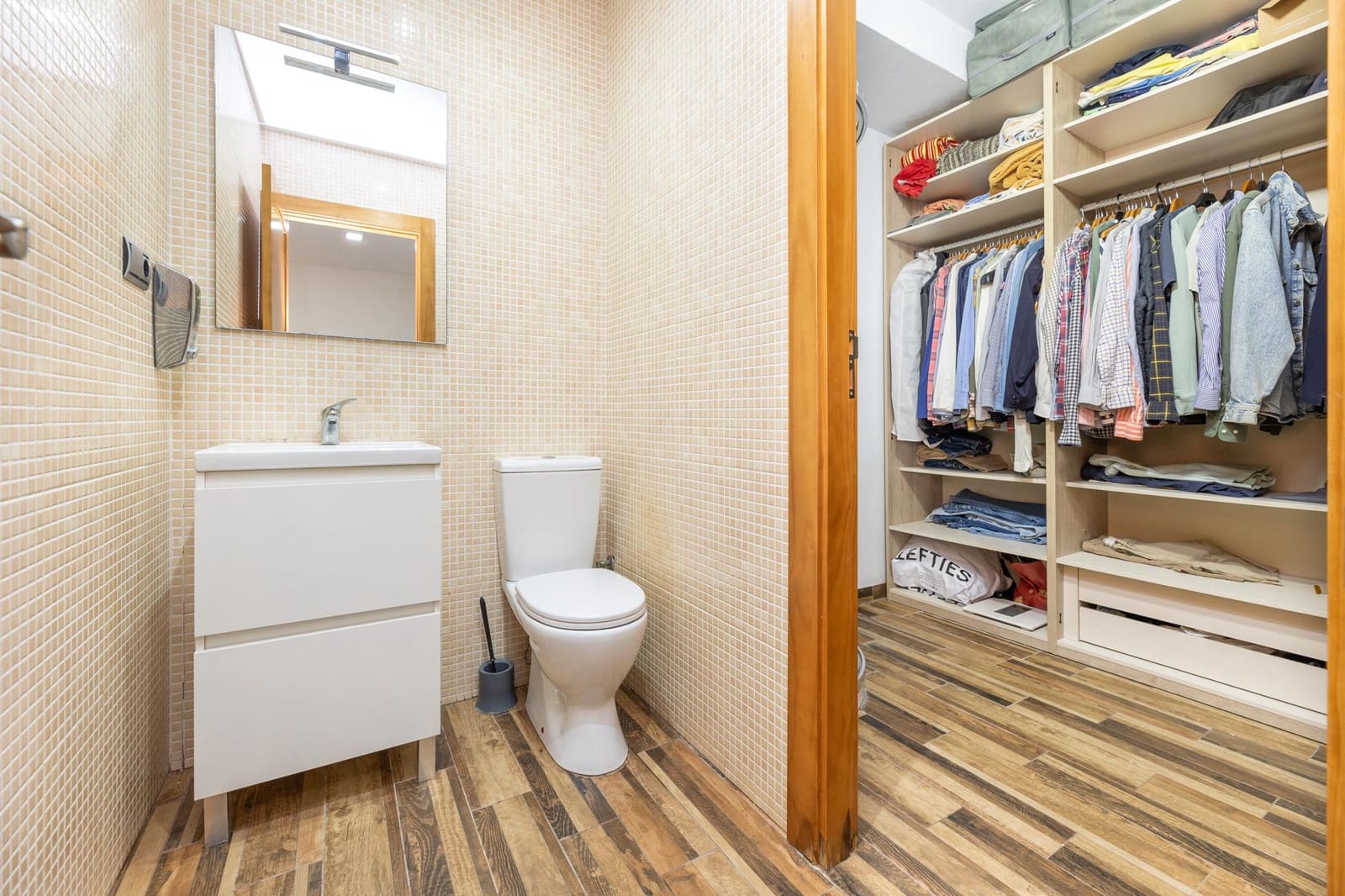 4 soveværelse Rækkehus til salg i Alhama de Granada med garage - € 229.000 (Ref: 9106365)