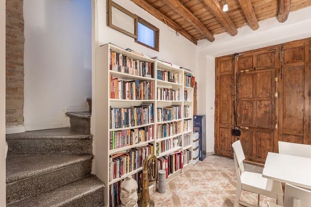 2 slaapkamer Rijtjeshuis te koop in Granada stad - € 415.000 (Ref: 9106366)