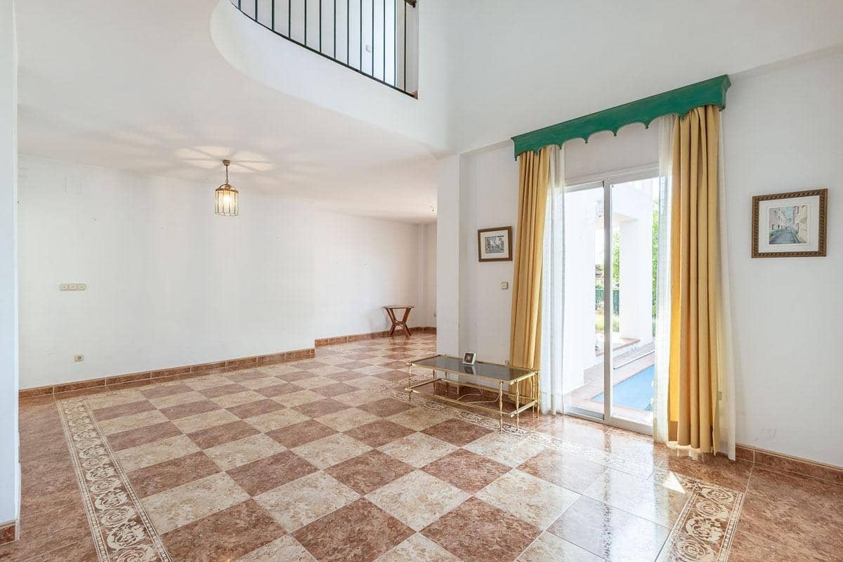 6 soveværelse Villa til salg i Albolote med swimmingpool garage - € 299.000 (Ref: 9108716)