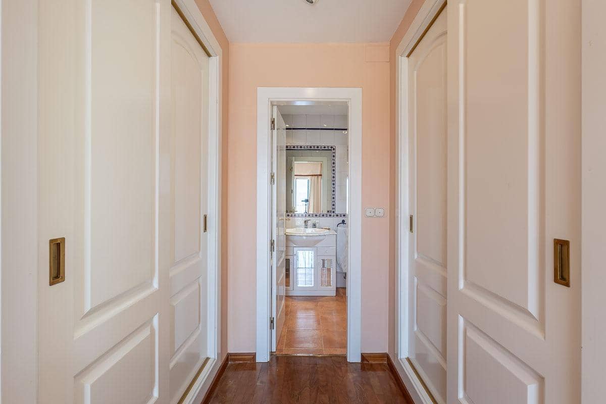 6 soveværelse Villa til salg i Albolote med swimmingpool garage - € 299.000 (Ref: 9108716)