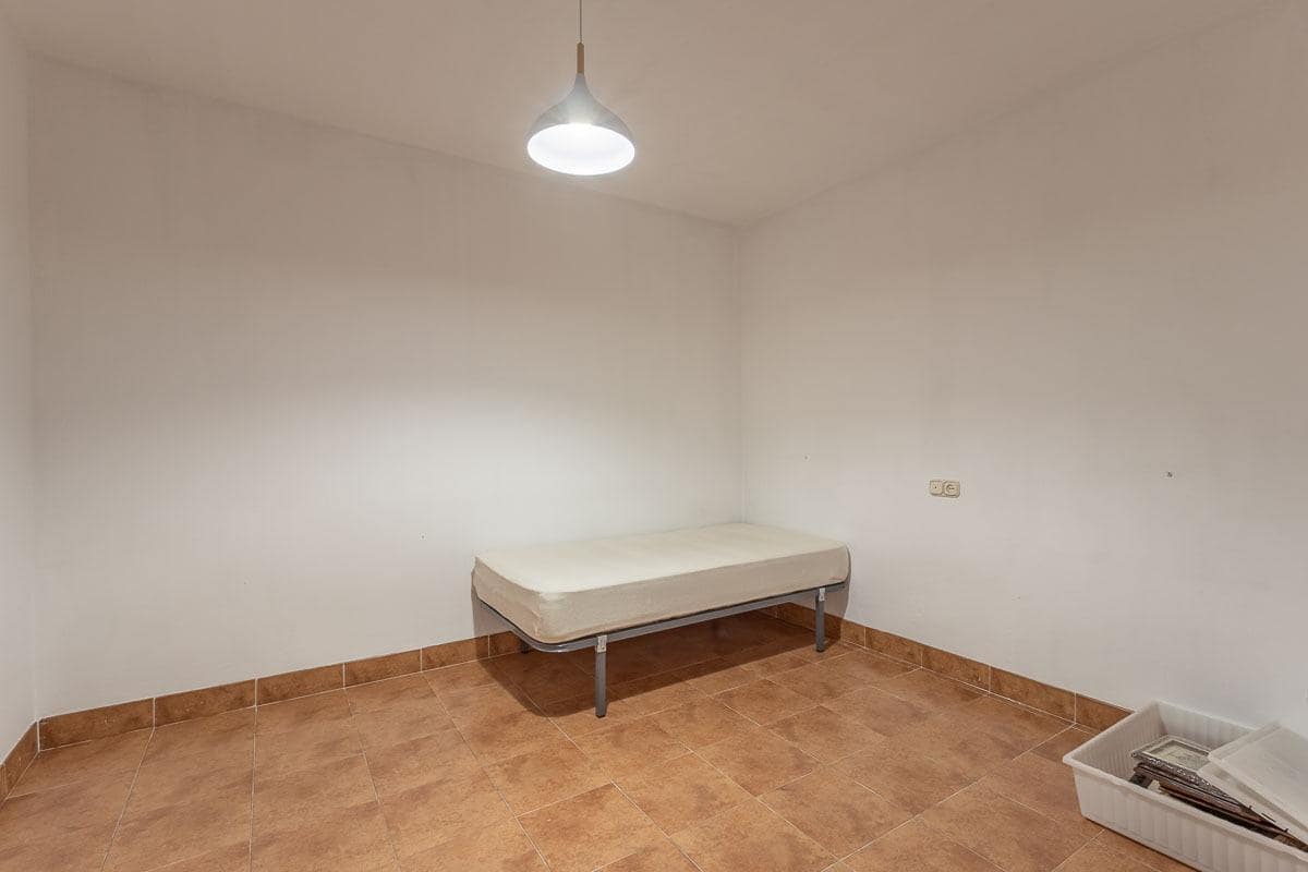 6 soveværelse Villa til salg i Albolote med swimmingpool garage - € 299.000 (Ref: 9108716)