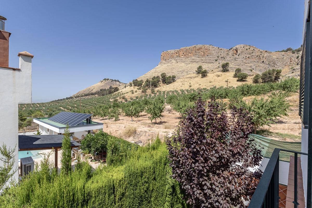 6 soveværelse Villa til salg i Albolote med swimmingpool garage - € 299.000 (Ref: 9108716)