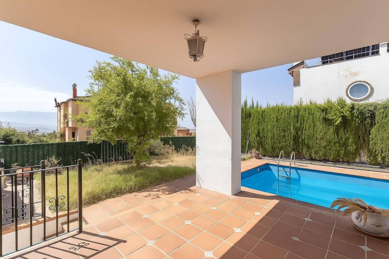 6 soveværelse Villa til salg i Albolote med swimmingpool garage - € 299.000 (Ref: 9108716)